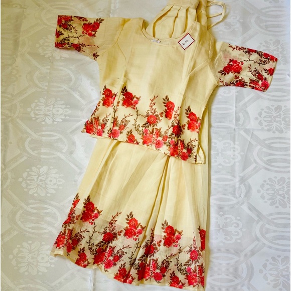Navy blue Onam blouse and skirt main image 1